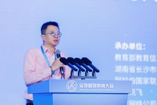 蛇年马命:命理解析与人生智慧的结合 蛇年马命:命理解析与人生智慧的结合