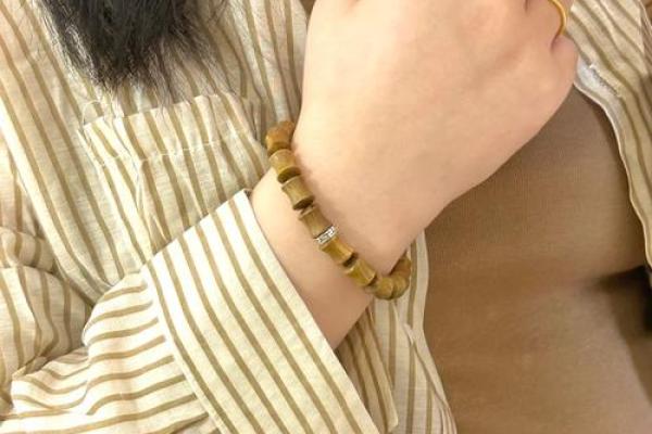 带绿檀的人命运解析:缘何此木能助运? 带绿檀的人命运解析:缘何此木能助运?