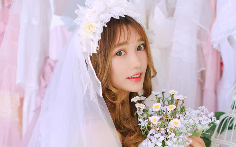 揭开女命食神桃花的神秘面纱,探索她们的爱情与生活魅力 揭开女命食神桃花的神秘面纱,探索她们的爱情与生活魅力