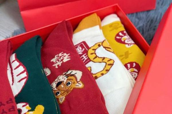 如何为朋友的百命年选购礼物,不容错过的创意与温情! 如何为朋友的百命年选购礼物,不容错过的创意与温情!