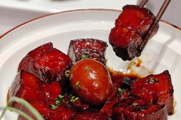 命运的流转：当居无定所成为生活常态