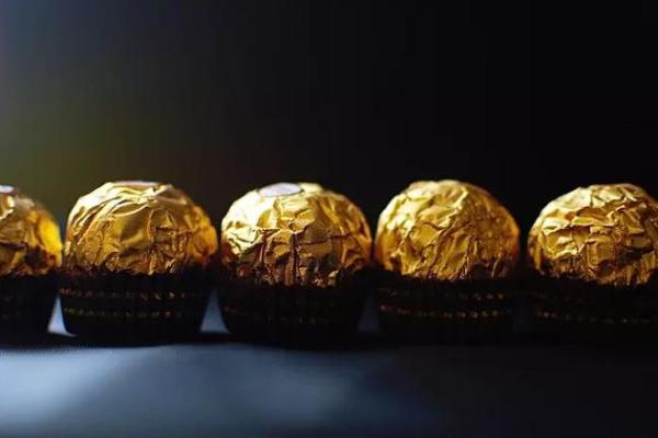 山头火命与金命的合婚解析:火与金的完美交融 山头火命与金命的合婚解析:火与金的完美交融