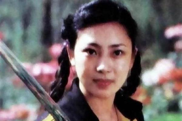 生在皇帝的脚下:命运的捉弄与精彩的平凡人生 生在皇帝的脚下:命运的捉弄与精彩的平凡人生