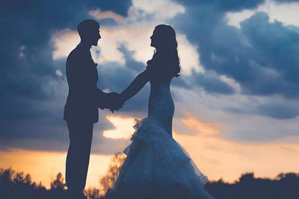 男性双妻命的深刻解析：命理与情感的交织之旅