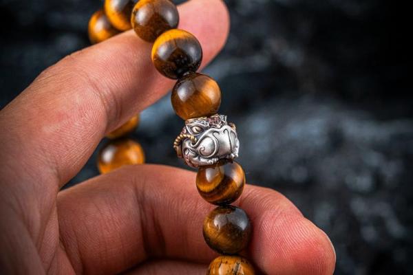 缺土火命:探索五行缺失背后的命理智慧与生命启示 缺土火命:探索五行缺失背后的命理智慧与生命启示