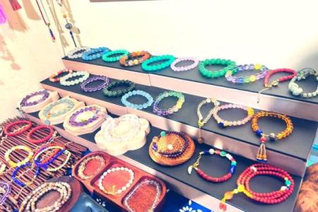 属虎命里缺木，如何选择合适的饰品？