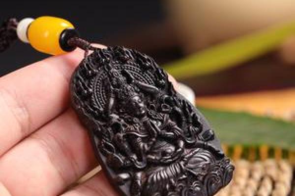 七二年木命者，适合佩戴哪些首饰？详细解析与搭配建议！