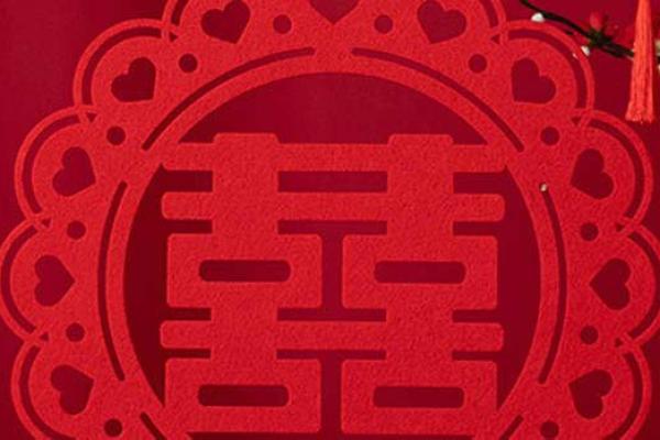 属虎四月初八女性命运解析：揭开命理的神秘面纱