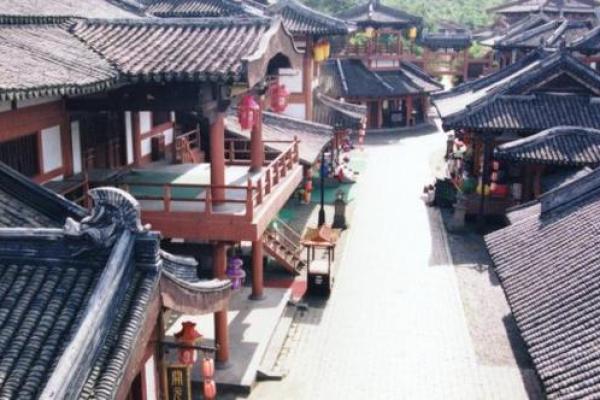 神秘仙境中的续命丹:长生不老的传说与真相 神秘仙境中的续命丹:长生不老的传说与真相