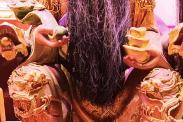 三月十五出生的龙人:命运的启示与人生的挑战 三月十五出生的龙人:命运的启示与人生的挑战