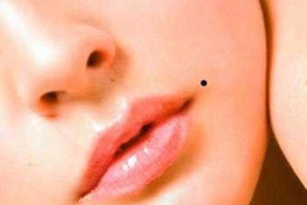 女人嘴角八字的奥秘解析:命运与个性的微妙联系 女人嘴角八字的奥秘解析:命运与个性的微妙联系