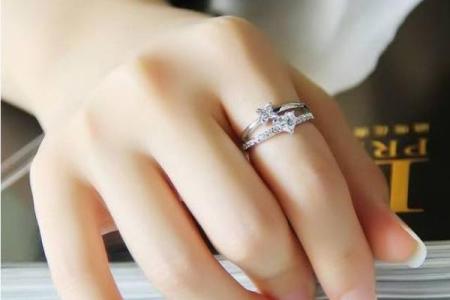 男命日坐桃花，探讨桃花运的真谛与启示