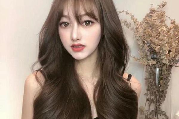 十月初十出生的女孩命运揭秘:优雅与智慧的完美结合 十月初十出生的女孩命运揭秘:优雅与智慧的完美结合