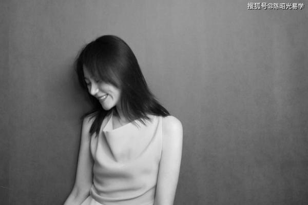 女命财旺名誉受损:深度解析与人生启示 女命财旺名誉受损:深度解析与人生启示