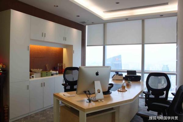 如何选择办公桌坐向?揭秘坐西朝东的优缺点与命理影响! 如何选择办公桌坐向?揭秘坐西朝东的优缺点与命理影响!