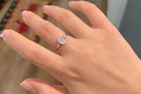 手指尖没肉,命运与个性间的深层解析 手指尖没肉,命运与个性间的深层解析