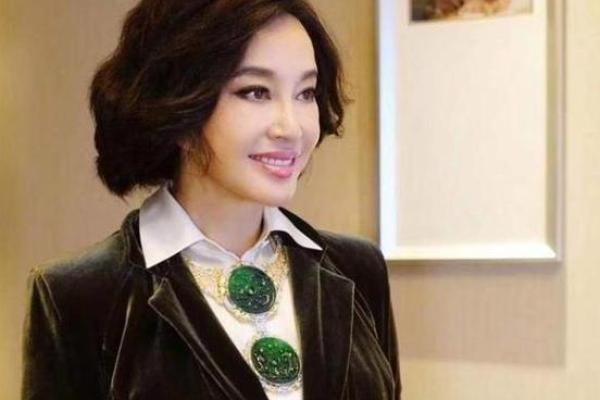 揭开命格之谜:谁会成为耀眼的明星? 揭开命格之谜:谁会成为耀眼的明星?