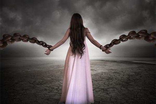 属鼠十月十六女人的命运与性格探索