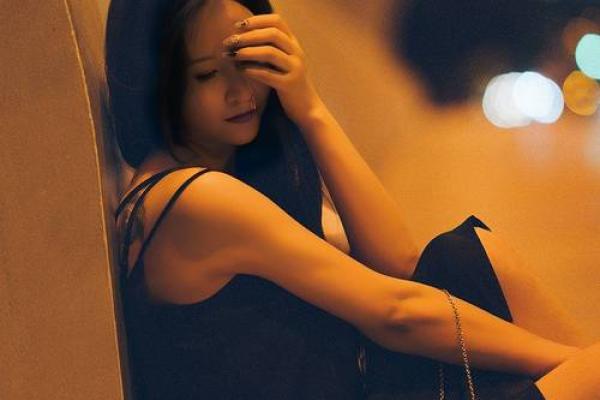 生命中的遗憾：追逐梦想与现实的交错之旅