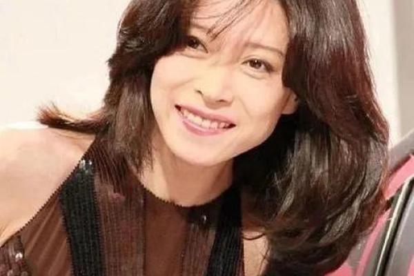 揭秘双夫命:命理中的人生选择与情感纠葛 揭秘双夫命:命理中的人生选择与情感纠葛