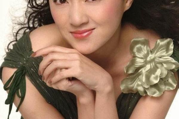 食神之星:揭示女性命运的美丽秘密 食神之星:揭示女性命运的美丽秘密