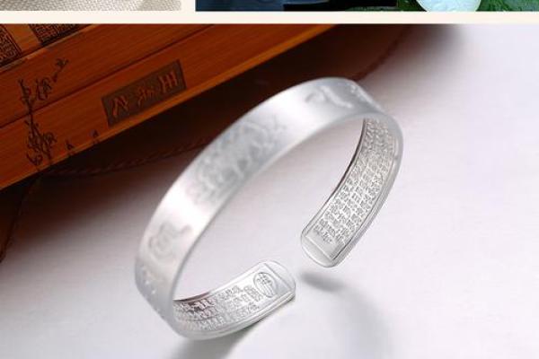 适合佩戴银饰品的人群及其佩戴意义探讨 适合佩戴银饰品的人群及其佩戴意义探讨