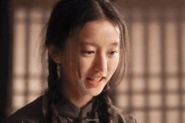 女孩出生7斤4两,揭示了她的命运与未来 女孩出生7斤4两,揭示了她的命运与未来