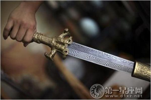 揭秘钗钏金命:旺命特性与生活指导 揭秘钗钏金命:旺命特性与生活指导