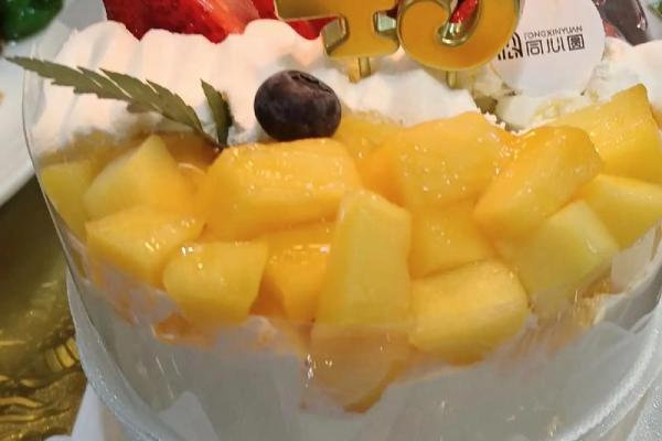 孤独的生日:在庆祝中寻找真实的自我 孤独的生日:在庆祝中寻找真实的自我