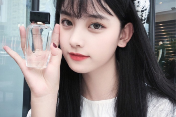 撒娇女孩的最美命运:如何用柔情赢得世界的宠爱 撒娇女孩的最美命运:如何用柔情赢得世界的宠爱