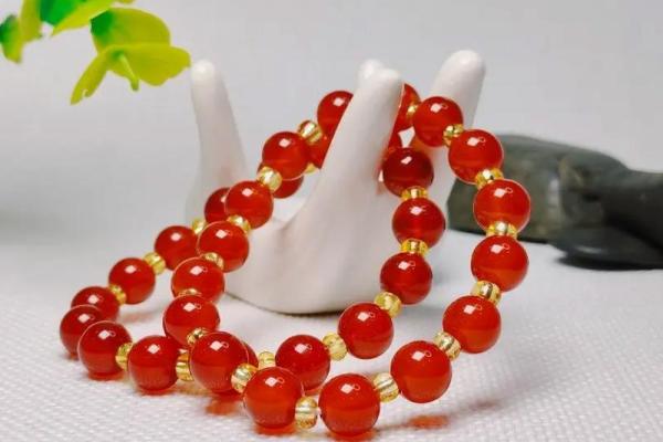 属牛土命人的吉祥佩戴物，助你提升运势和生活质量！