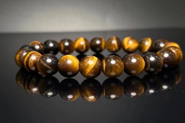 七杀格女命的魅力与石之秘:佩戴何物更能增添气场? 七杀格女命的魅力与石之秘:佩戴何物更能增添气场?