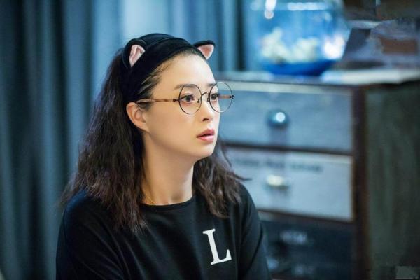 伤官女命：独立与魅力并存的女性特质解析