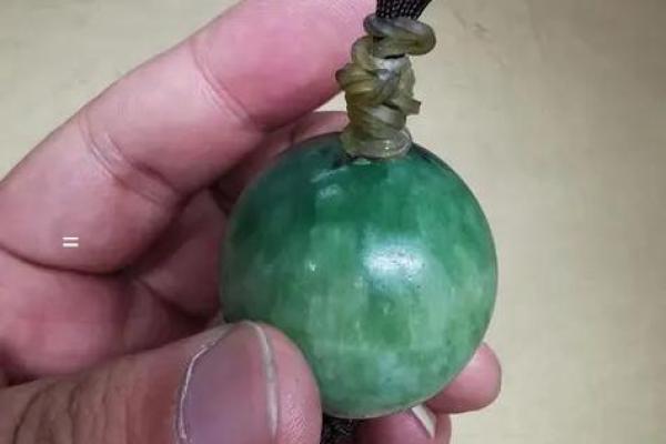 女五行火命佩戴首饰的最佳选择与推荐 女五行火命佩戴首饰的最佳选择与推荐