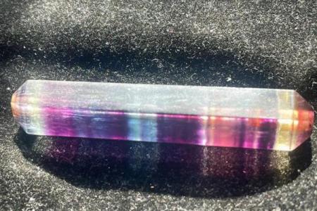 属鸡土命人适合的水晶选择与心灵平衡