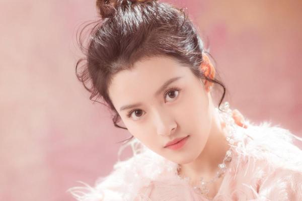 命里缺木的女孩：小名的灵动之美