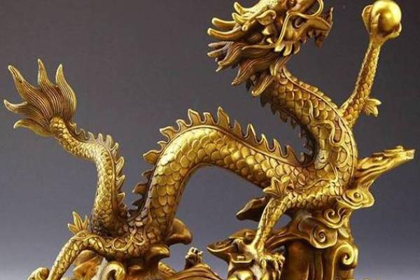 属龙过33岁，命运的转折与机遇解析