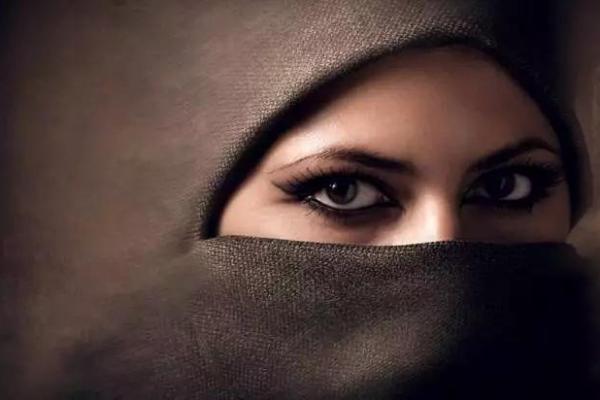 那些爱财如命的主播:逐利背后的故事与思考 那些爱财如命的主播:逐利背后的故事与思考