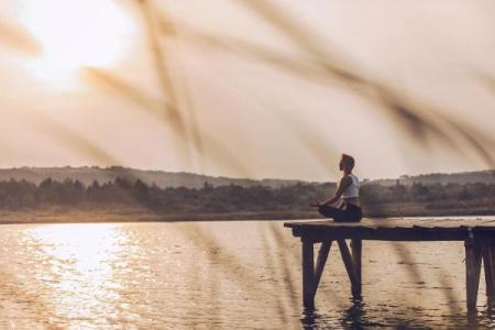 善良的女命：品德与命运的交响曲