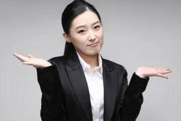 每天都在拼命工作，他到底是谁？再看看为谁付出如此心血！