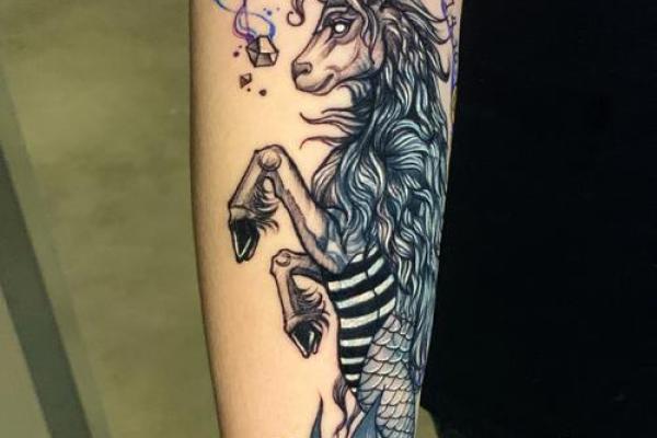 适合属羊的土命纹身：深厚寓意与灵性之选