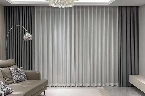 石榴木命：如何选择窗帘颜色，打造温馨家居环境