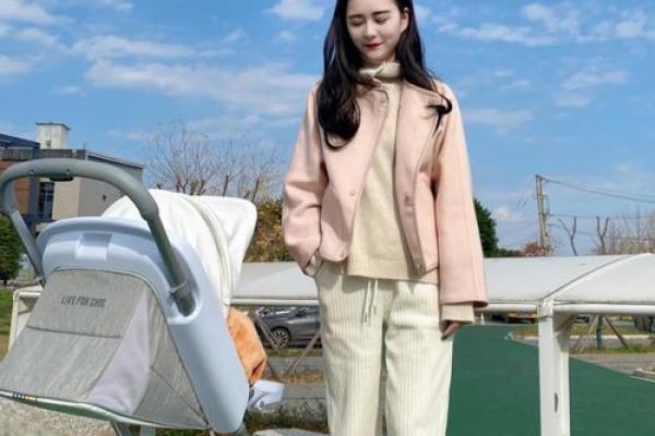 女人一只脚两只手的命运解析：如何在生活中找到平衡与幸福