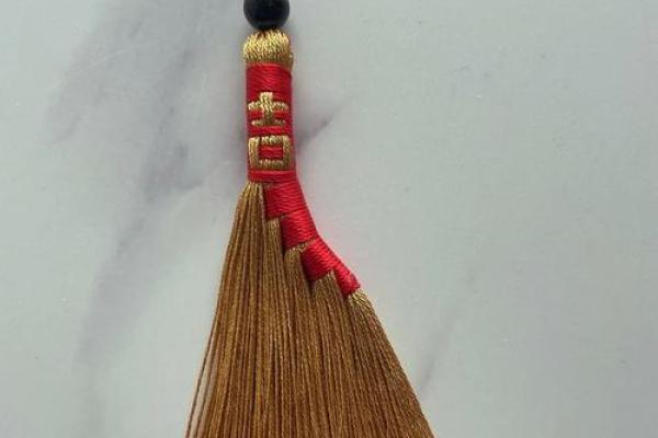 山头火命必看：辟邪压惊的最佳选择与搭配指南