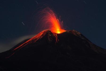 属狗火命的朋友，适合选择什么样的手机呢？