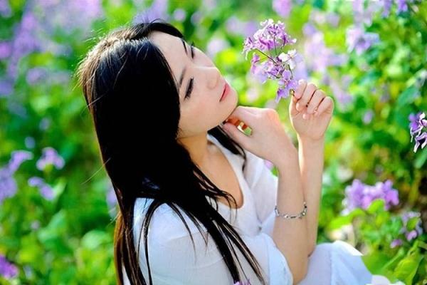 解读女性命运：多姿多彩的生命旅程与挑战