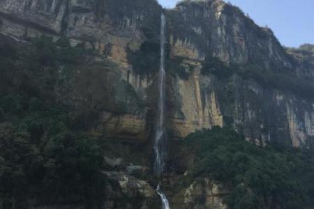 山下水命如何与其他命格合用？解密命理中的水与土的和谐之道！