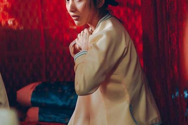 公主与丫鬟:命运交织的华丽人生之舞 公主与丫鬟:命运交织的华丽人生之舞