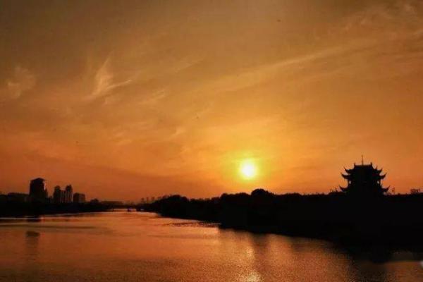 十月初七:命理揭秘与人生智慧的交汇点 十月初七:命理揭秘与人生智慧的交汇点