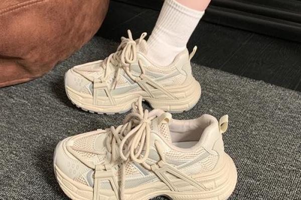 士命与鞋色:如何选择合适的鞋子提升运势 士命与鞋色:如何选择合适的鞋子提升运势